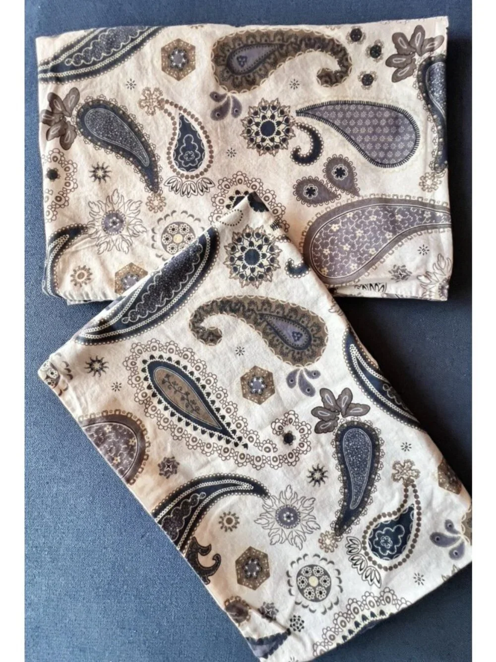 Pair IKEA SOTBLOMSTER Pillowcases BLUE TAN BROWN PAISLEY MEDALLION 100% Cotton